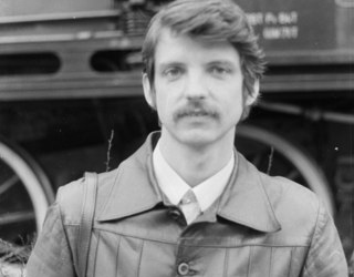 Lensa Hans-Peter Bärtschi – Merekam “Industrial & Railways Heritage” di 120 Negara